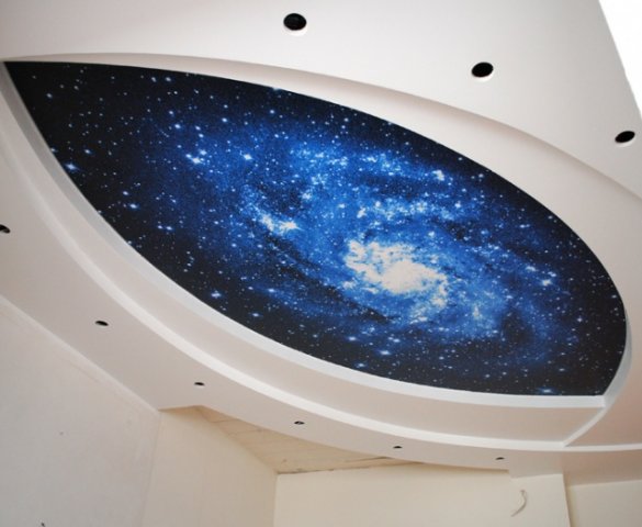 Натяжной потолок с фотопечатью галактика