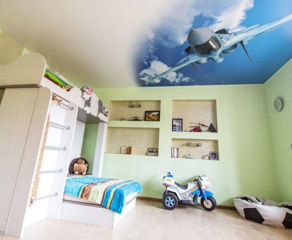 Натяжной потолок с фотопечатью для детской